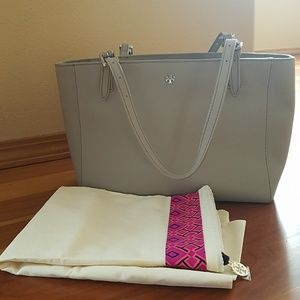 Tory Burch small york buckle tote